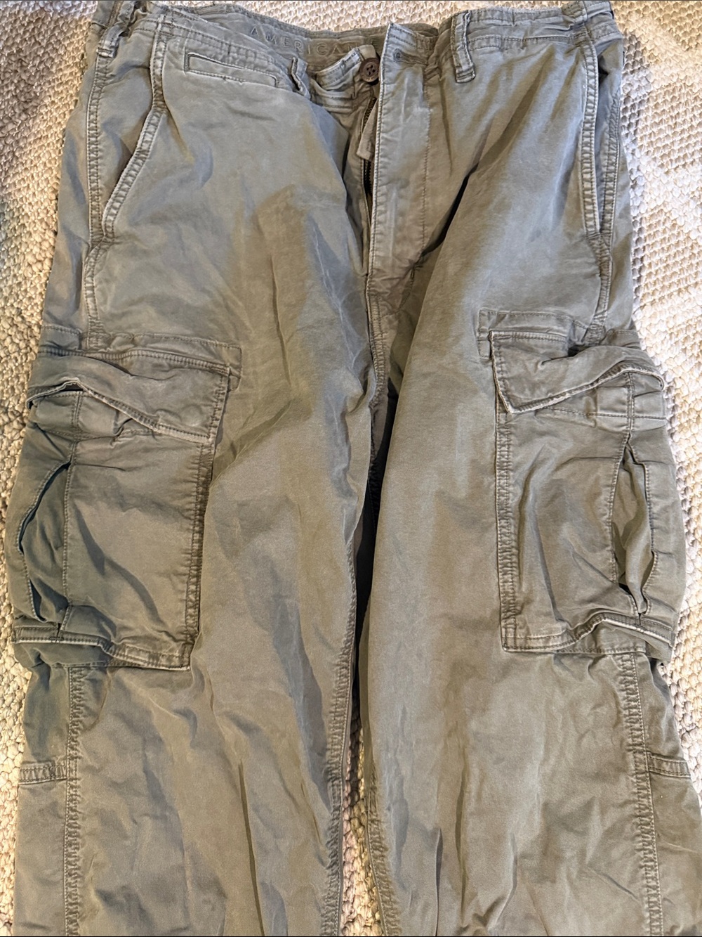 American Eagle Outfitters Olive Green Cargo Pants with Utility Pockets - Picture 2 of 4